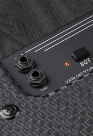 Close-up of the -15dB and 0dB inputs on Rocket Bass.